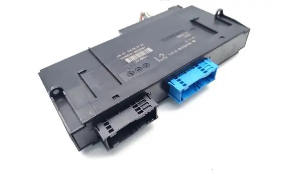 BMW 1 E81 E87 Central body control module 9176878 61.359176878-01