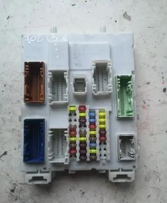 Ford Focus Fuse module F1ET14014DEE