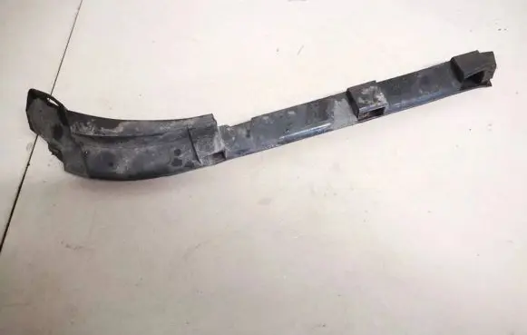 Volkswagen PASSAT B4 Front bumper mounting bracket 3a0807184a
