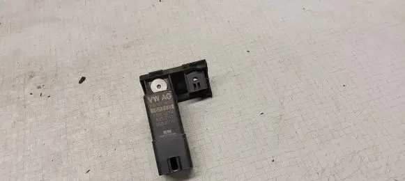 Volkswagen Caddy Glow plug pre-heat relay 038907281D