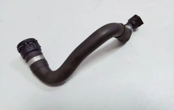 BMW i8 Engine coolant pipe/hose 7640852