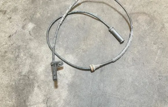 BMW X5 E70 ABS brake wheel speed sensor 6908705