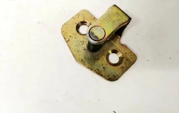 Opel Astra G Front door lock loop/hook striker 