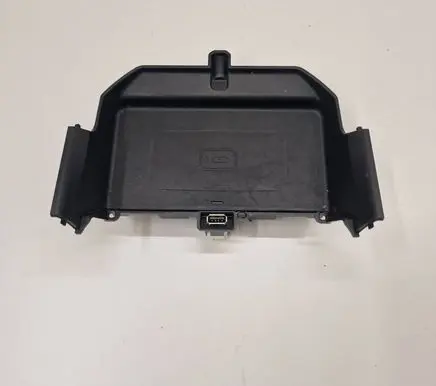 BMW 5 G30 G31 G38 Wireless charging module 8781455