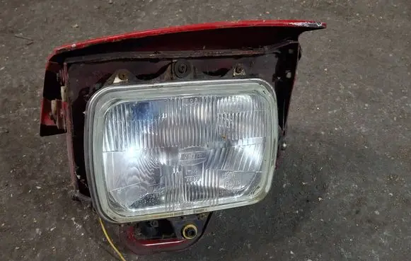 Mazda 323 F Headlight/headlamp 02104R20