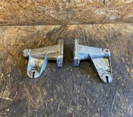 Mercedes-Benz S W126 EGR valve cooler bracket 1102233004 1102233104
