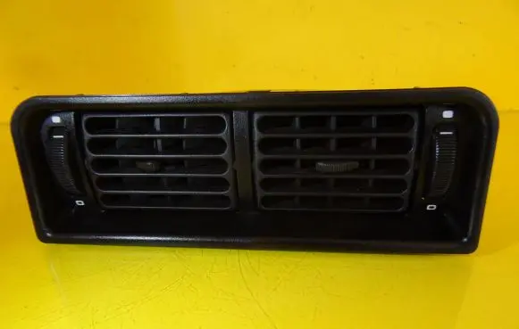 Ford Sierra Dash center air vent grill 87BGA014L21AA