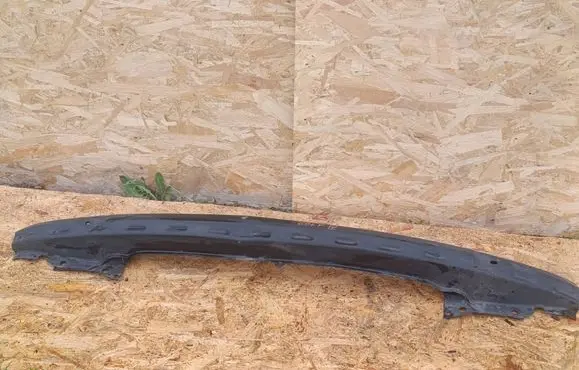 Volkswagen Golf IV Front bumper cross member 1J0806635A 1J0806636A