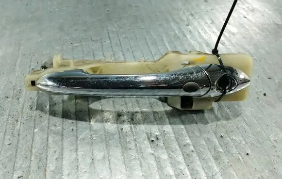 Hyundai Sonata Front door exterior handle