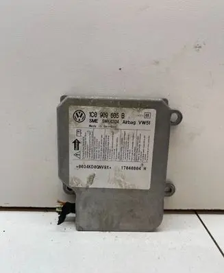 Volkswagen PASSAT B5.5 Airbag control unit/module 1C0909605B 5WK43124