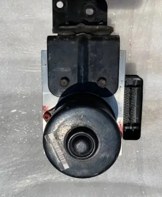 KIA Opirus ABS Pump 58920-3F300 589203F300 06210901023