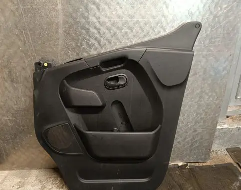 Opel Movano B Front door card panel trim 809001997R 8200730607 21029