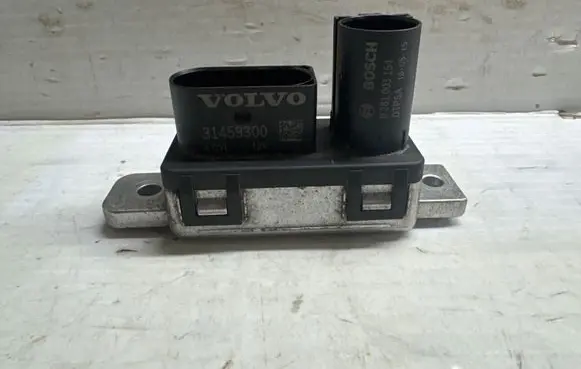 Volvo XC40 Glow plug pre-heat relay 31459300