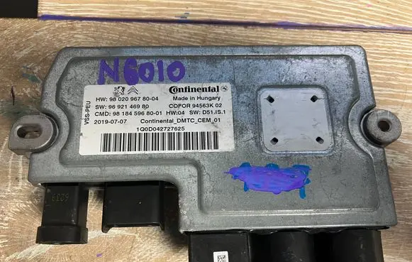 Opel Grandland X Engine control unit/module 982096780