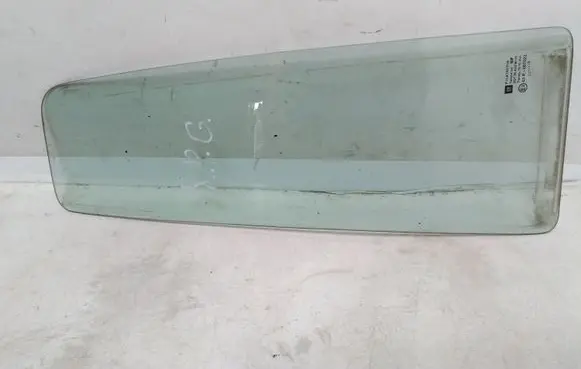 Opel Zafira A Rear vent window glass 