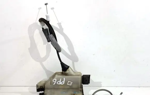 Citroen DS5 Front door lock 45027185