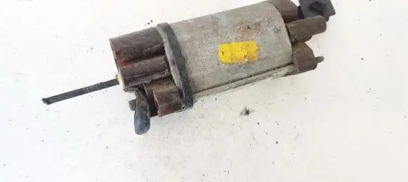 BMW 5 E39 Seat adjustment motor 013008030 521083501529