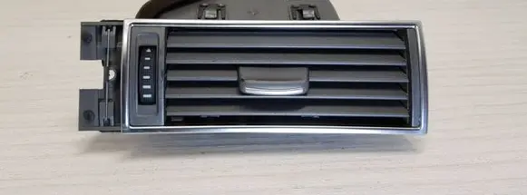 Audi A6 S6 C6 4F Dashboard side air vent grill/cover trim 4F1820902B