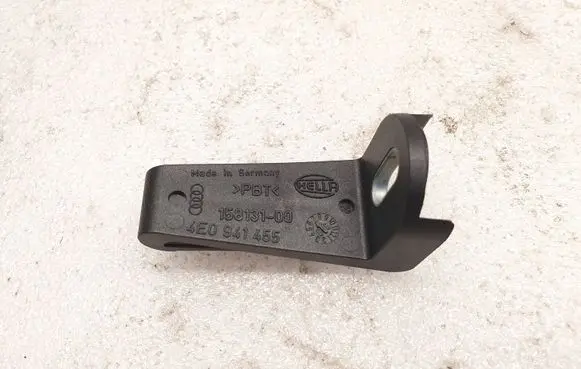 Audi A8 S8 D3 4E Headlight/headlamp mounting bracket 4E0941455