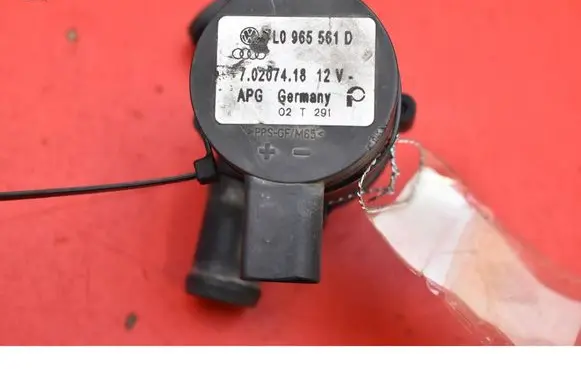 Audi Q7 4L Water pump 7L0965561D