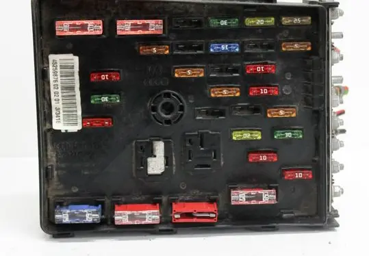 Volkswagen PASSAT B6 Fuse box set 3C0937125