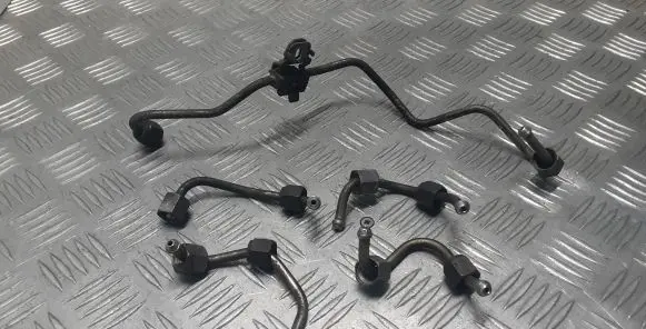 Citroen C-Crosser Fuel injector supply line/pipe 