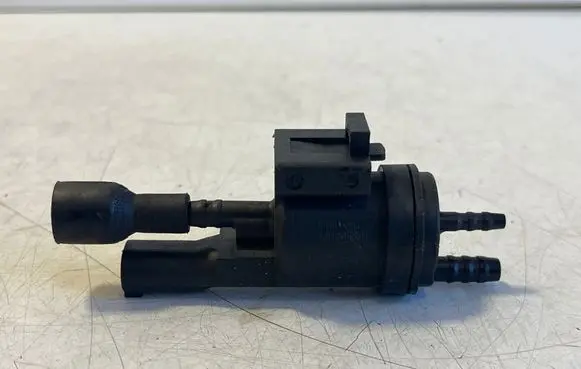 Mercedes-Benz GLB X247 Turbo solenoid valve A0005003201