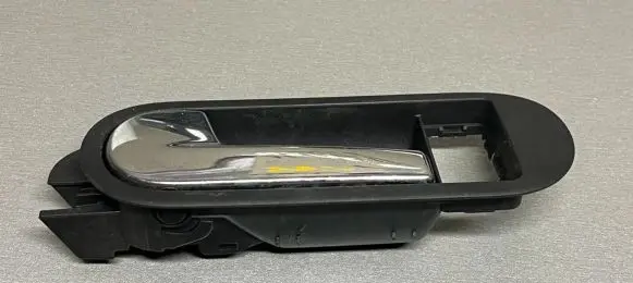 Volkswagen Golf Plus Front door interior handle 5M0837113A CZVG5L