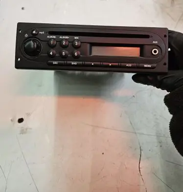 Renault Master III Radio/CD/DVD/GPS head unit 281112231R