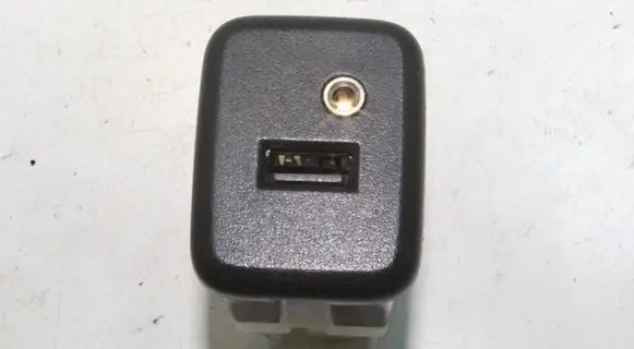 Opel Mokka AUX in-socket connector 13591084