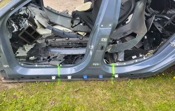 BMW 2 F44 Pillar (middle) 