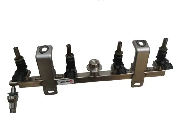 SsangYong Tivoli Fuel injector supply line/pipe 