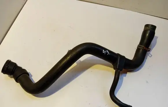 Audi A4 S4 B5 8D Engine coolant pipe/hose 8D0121101
