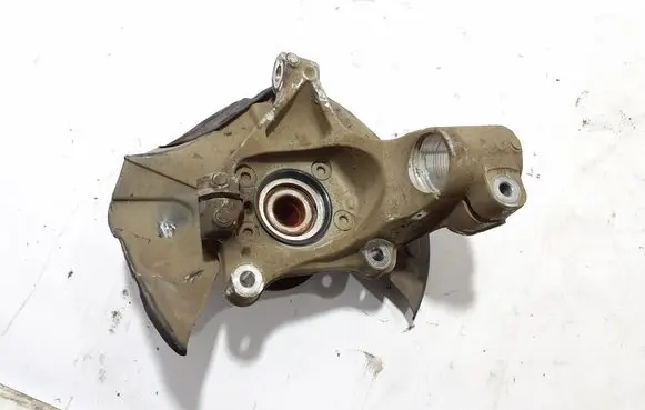 Volvo XC40 Front wheel hub 32246335