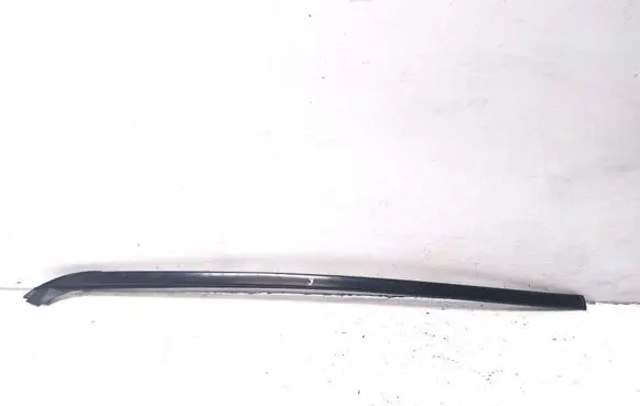 Toyota Avensis Verso Windshield trim 