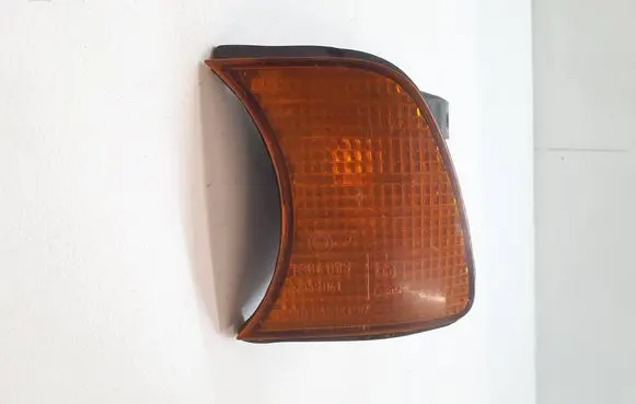 BMW 5 E34 Front indicator light 1384033 155041 155243