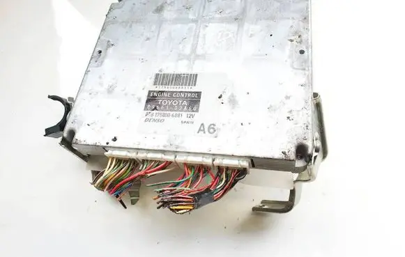 Toyota Corolla E120 E130 Engine control unit/module 8966102a60 89661-02a60