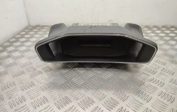 Peugeot 208 Speedometer (instrument cluster) 9822060280