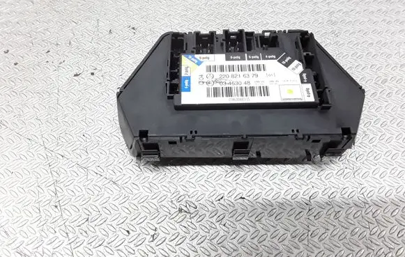 Mercedes-Benz S W220 Door control unit/module 2208216379