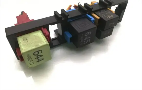 Volkswagen Golf VI Fuse box set 7N0937503A