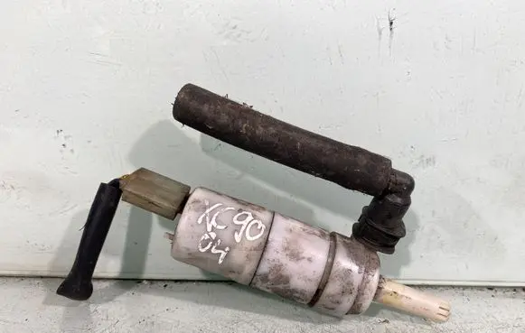 Volvo XC90 Headlight washer pump 