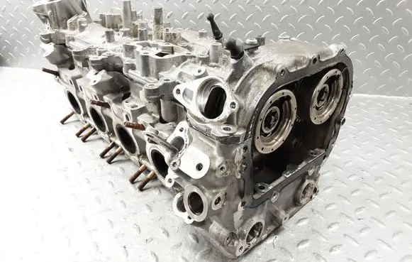 Mercedes-Benz C AMG W205 Engine head 11770102803 3160456250 R1770163500