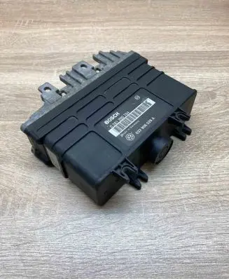 Volkswagen Golf III Engine control unit/module ECU 032906026A 0261200764