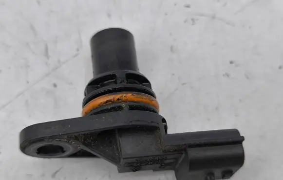 Nissan Qashqai Camshaft position sensor 237318108R