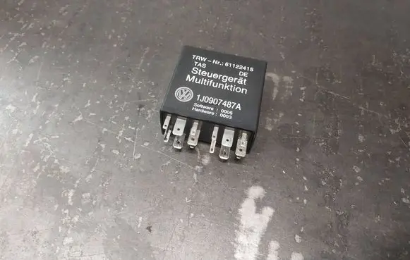 Skoda Superb B5 (3U) Other relay 1J0907487A 61122415 451