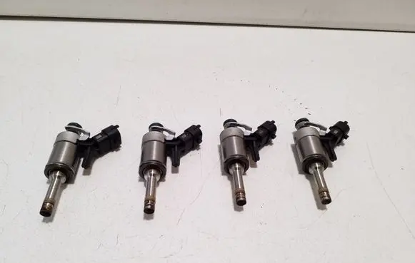 Citroen C5 Aircross Fuel injectors set 9818760580 0261500432