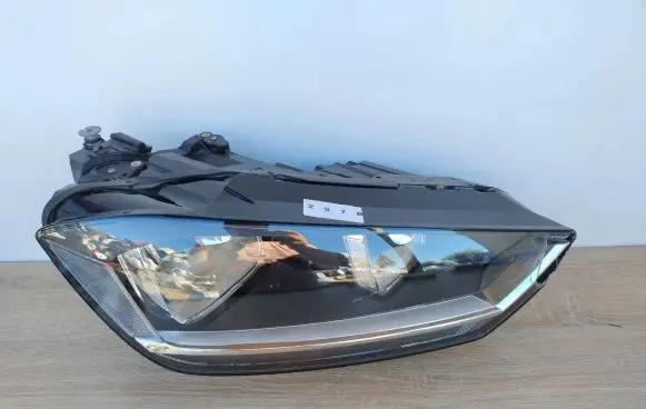 Volkswagen Golf Sportsvan Headlight/headlamp 517941006B