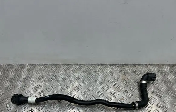 BMW iX Coolant pipe/hose 8475135