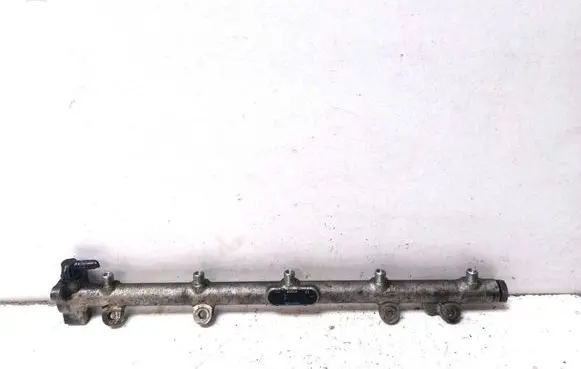Mercedes-Benz C W203 Fuel main line pipe A6120700095