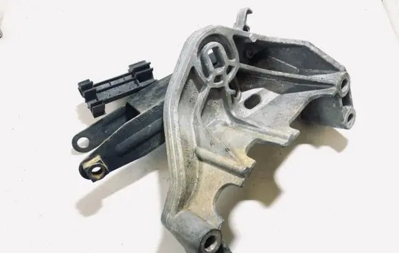 Mini One - Cooper R50 - 53 Engine mounting bracket 13861912 138619-12